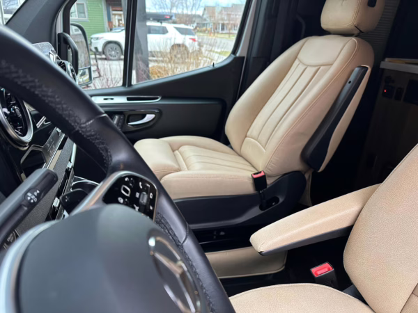 2021 Mercedes-Benz Sprinter 2500 Airstream Interstate 19 Tommy Bahama Edition 4×4 — photo 67