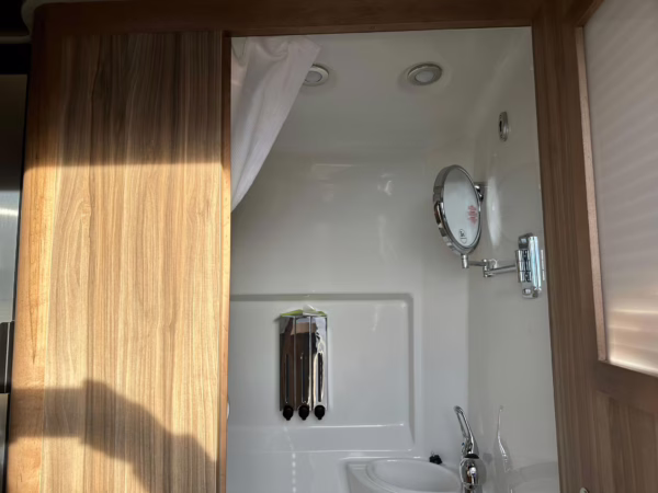 2021 Mercedes-Benz Sprinter 2500 Airstream Interstate 19 Tommy Bahama Edition 4×4 — photo 69