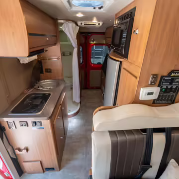 2015 Ram ProMaster 3500 Winnebago Travato — photo 44