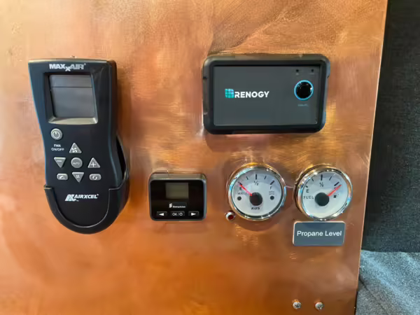 2021 Ford Transit 250 — photo 49