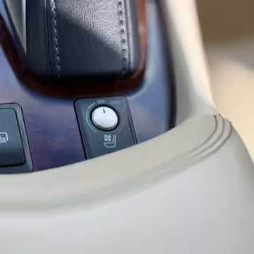 2017 Lexus LS 460 L — photo 38