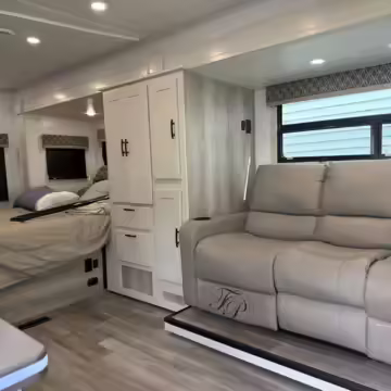 2023 Mercedes-Benz Sprinter 3500XD Isata 3 Series — photo 87