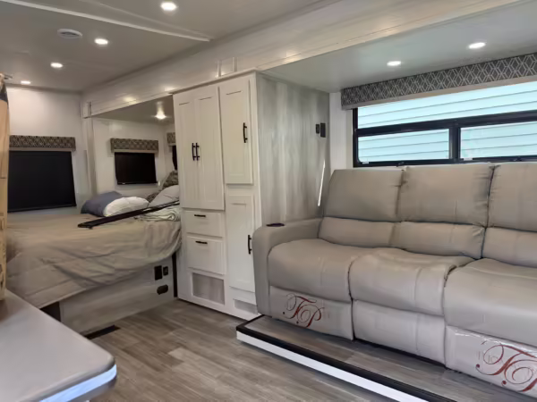2023 Mercedes-Benz Sprinter 3500XD Isata 3 Series — photo 87