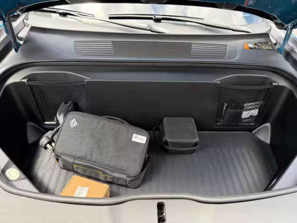 2025 Rivian R1S Adventure Edition — photo 41