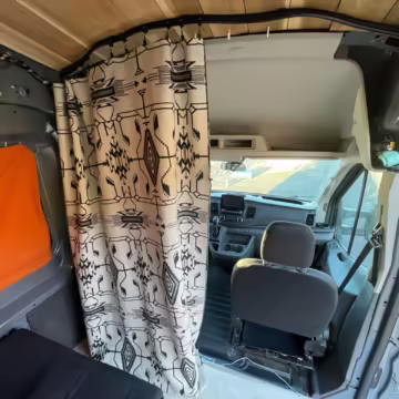 2021 Ford Transit 250 — photo 50