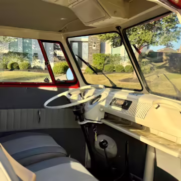 1975 Volkswagen Bus — photo 35