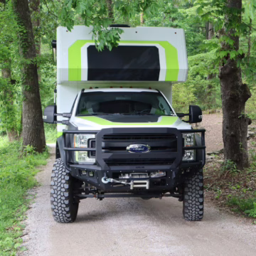 2017 Ford F-550 Super Duty XLT 4×4 Grid Camper — photo 30