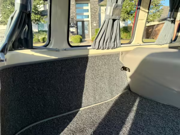 1975 Volkswagen Bus — photo 36
