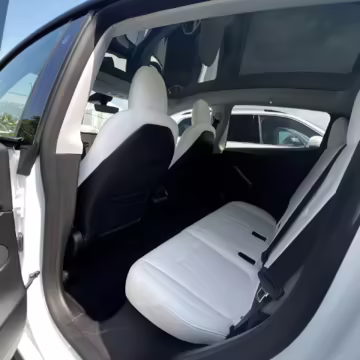 2022 Tesla Model Y Long Range AWD — photo 55