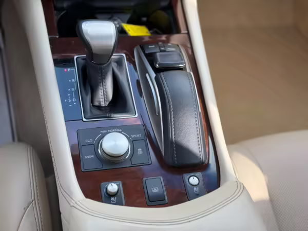 2017 Lexus LS 460 L — photo 41