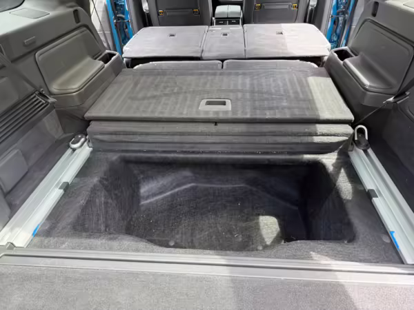 2025 Rivian R1S Adventure Edition — photo 46