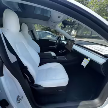 2022 Tesla Model Y Long Range AWD — photo 57