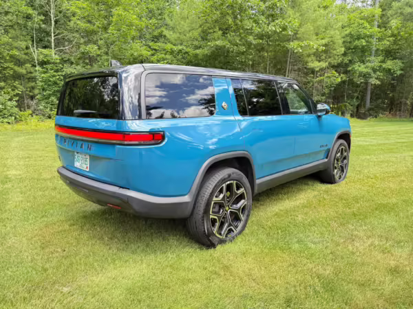 2025 Rivian R1S Adventure Edition — photo 13