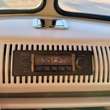 1975 Volkswagen Bus — photo 47