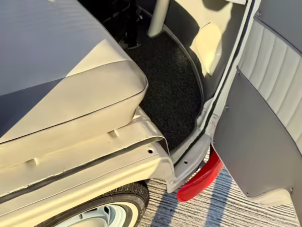 1975 Volkswagen Bus — photo 46