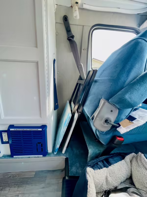 2000 Dodge Ram Van B3500 — photo 60