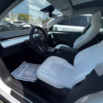 2022 Tesla Model Y Long Range AWD — photo 61