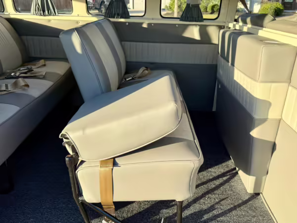 1975 Volkswagen Bus — photo 56