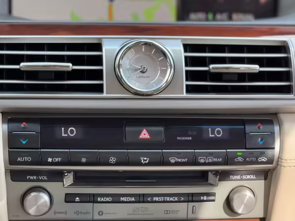 2017 Lexus LS 460 L — photo 46
