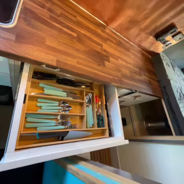 2021 Ford Transit 250 — photo 64
