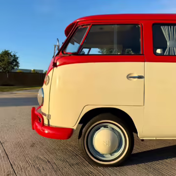 1975 Volkswagen Bus — photo 16