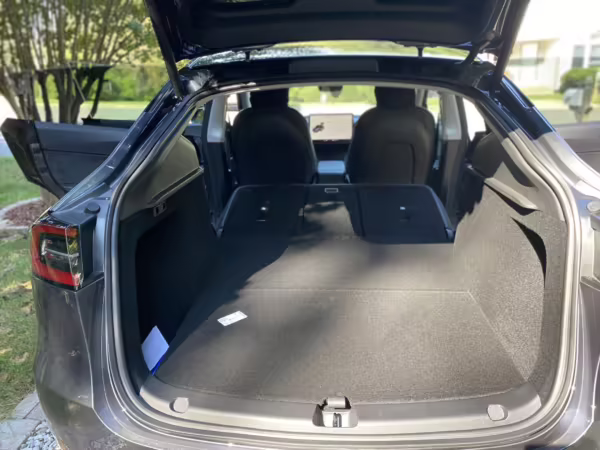 2022 Tesla Model Y Long Range AWD — photo 53