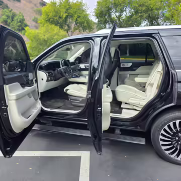 2018 Lincoln Navigator Black Label — photo 53