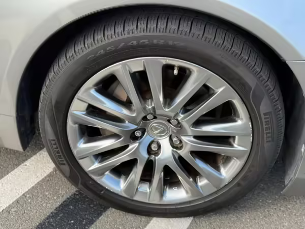 2017 Lexus LS 460 L — photo 19