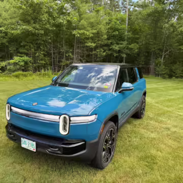 2025 Rivian R1S Adventure Edition — photo 19