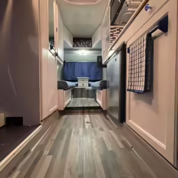 2000 Dodge Ram Van B3500 — photo 51