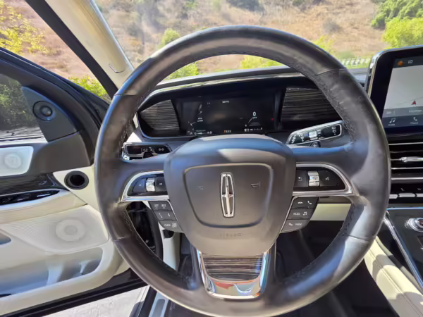 2018 Lincoln Navigator Black Label — photo 31