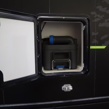 2017 Ford F-550 Super Duty XLT 4×4 Grid Camper — photo 31