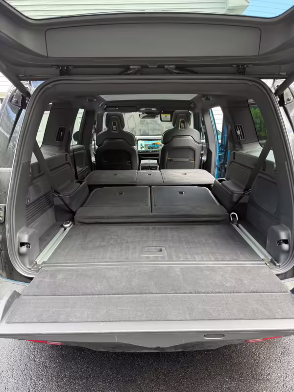 2025 Rivian R1S Adventure Edition — photo 42
