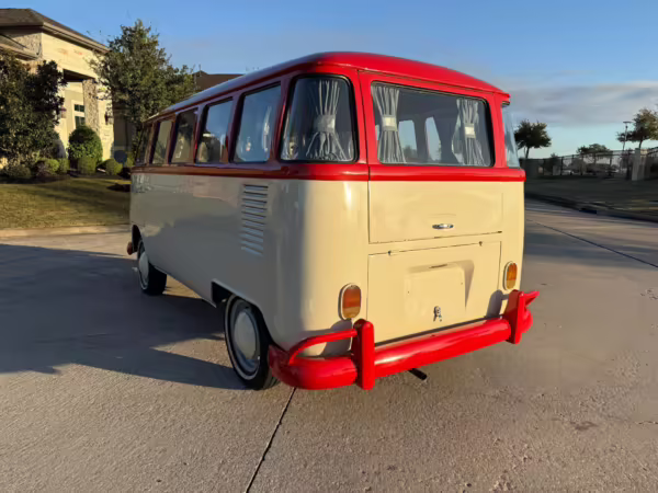 1975 Volkswagen Bus — photo 8