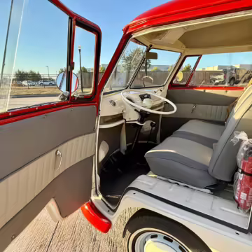 1975 Volkswagen Bus — photo 37