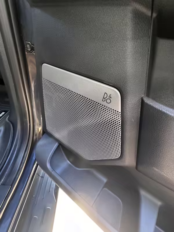 2022 Ford F-150 Lightning Lariat — photo 130