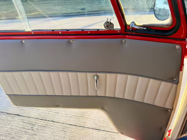 1975 Volkswagen Bus — photo 52