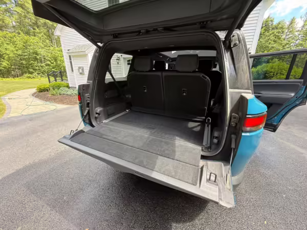 2025 Rivian R1S Adventure Edition — photo 52