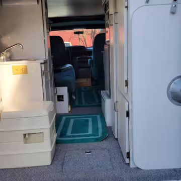 1996 Dodge Ram Van B3500 — photo 87