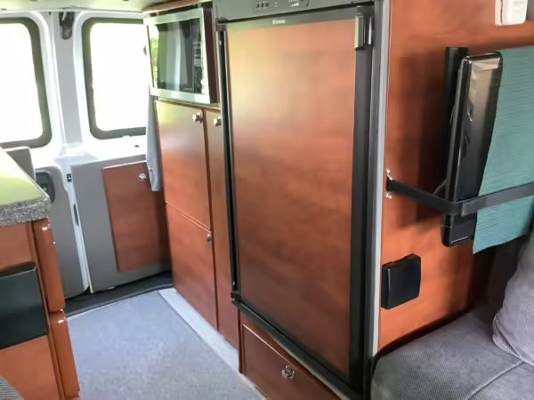 2010 Chevrolet Express 3500 Sportsmobile — photo 44