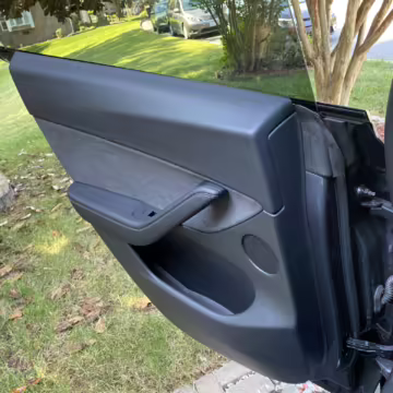 2022 Tesla Model Y Long Range AWD — photo 54