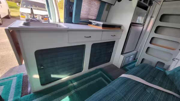 1996 Dodge Ram Van B3500 — photo 89