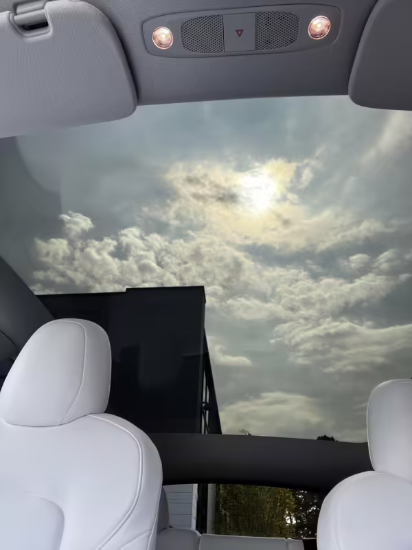 2022 Tesla Model Y Long Range AWD — photo 67