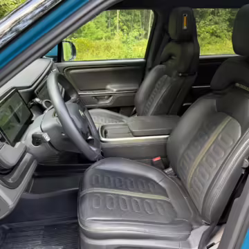 2025 Rivian R1S Adventure Edition — photo 58