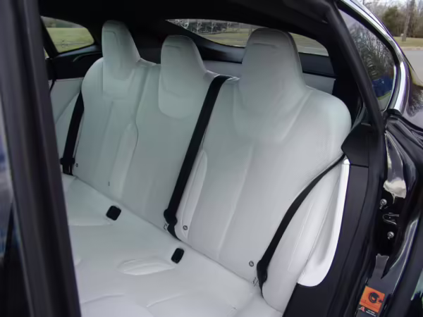 2016 Tesla Model S 90D — photo 45