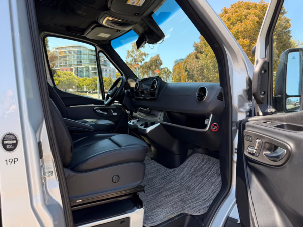 2021 Mercedes-Benz Sprinter 2500 Thor Tranquility 4×4 — photo 31
