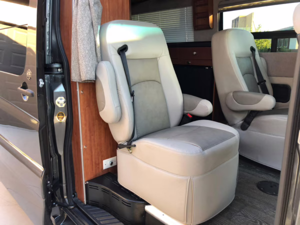 2019 Mercedes-Benz Sprinter 3500XD Roadtrek RS Adventurous — photo 43