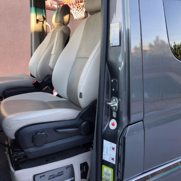 2019 Mercedes-Benz Sprinter 3500XD Roadtrek RS Adventurous — photo 44