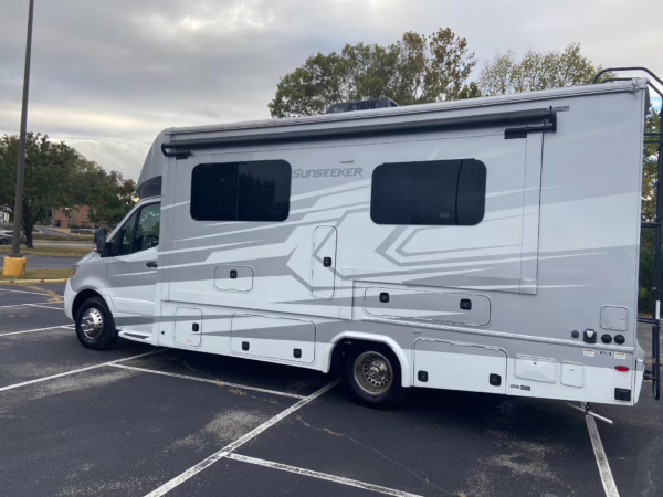 2021 Mercedes-Benz Sprinter 3500XD Sunseeker — photo 21