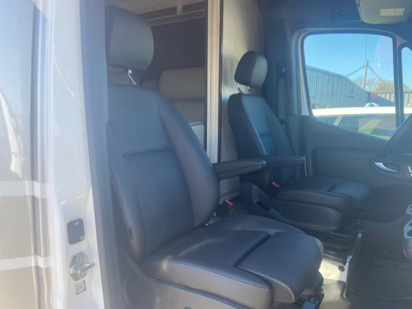 2021 Mercedes-Benz Sprinter 3500XD Sunseeker — photo 43